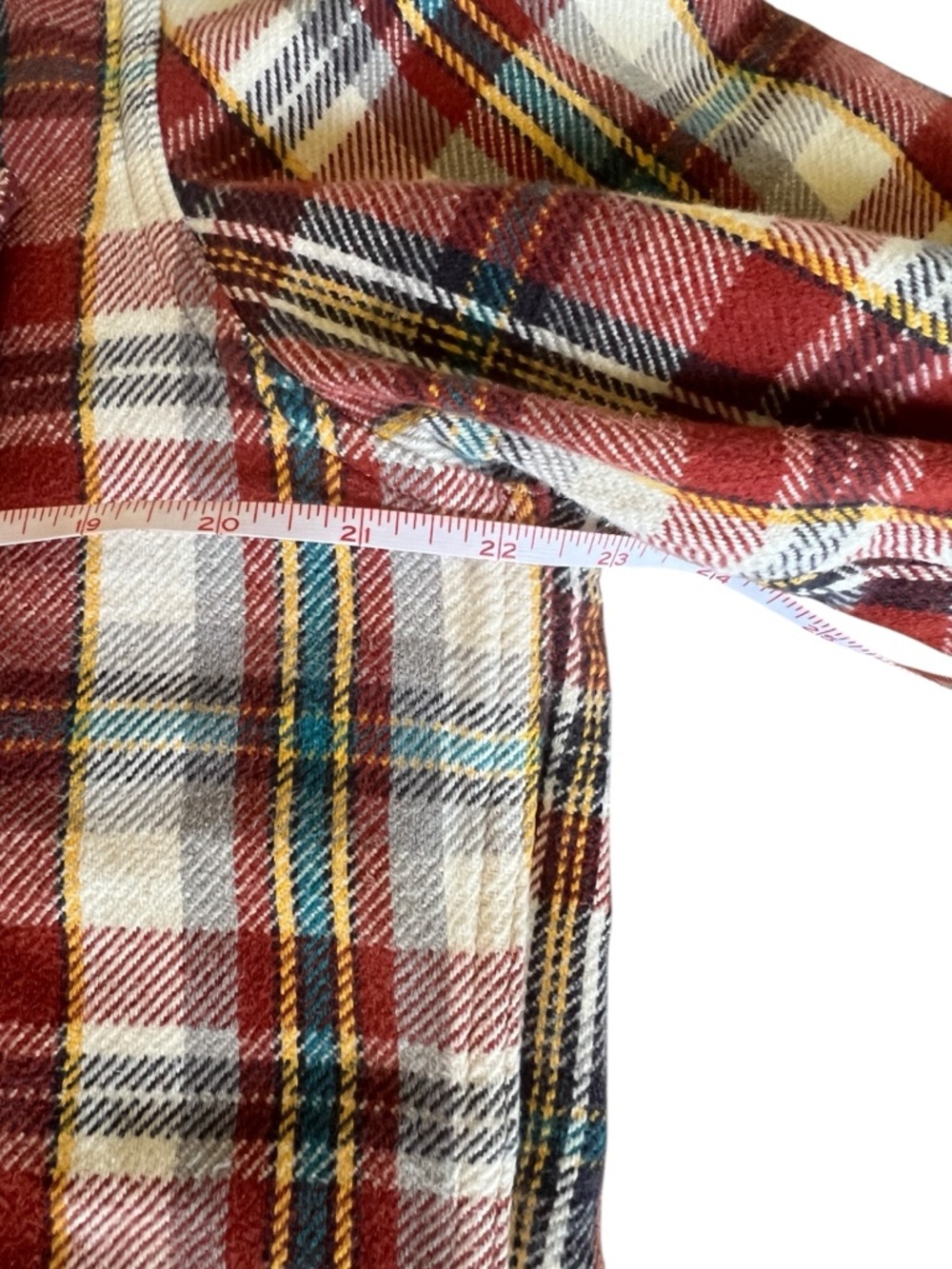 American Eagle Plaid Flannel Shirt Men’s Medium Red Cream Button Front Cotton - Picture 7 of 8